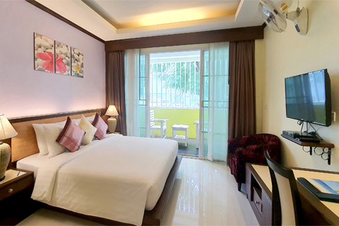 Double Bed or Twin Bed - Chalong Villa Resort & Spa